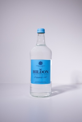 Botella de vidrio Hildon Still de 750 ml